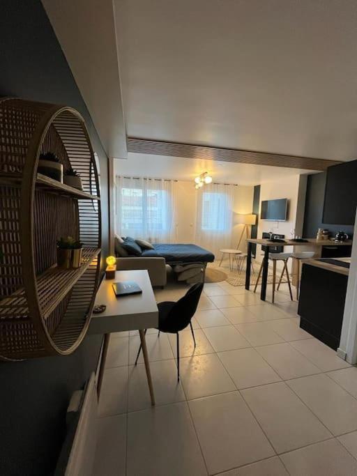 Appartement Petit Cocon En Hyper-Centre à Reims Extérieur photo